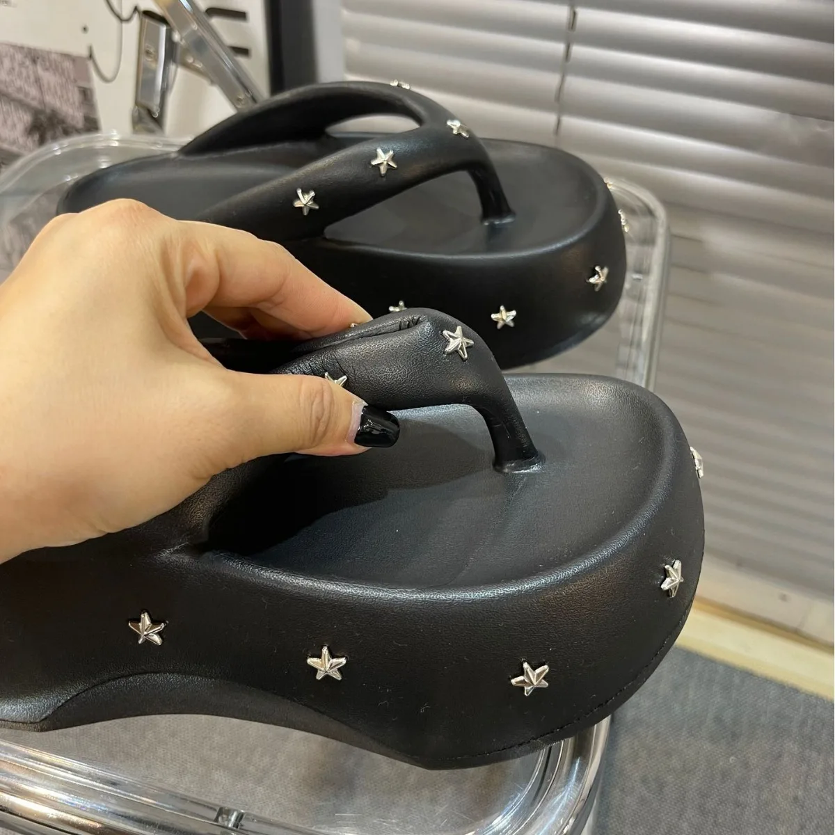 tongs d'été à plateforme compensée, semelles épaisses, talons hauts, chaussures de plage, pantoufles d'extérieur, tongs de plage à bout ouvert, 2025 tongs d'été à plateforme compensée, semelles épaisses, talons hauts, chaussures de plage, pantoufles d'extérieur, tongs de plage à bout ouvert, 2025