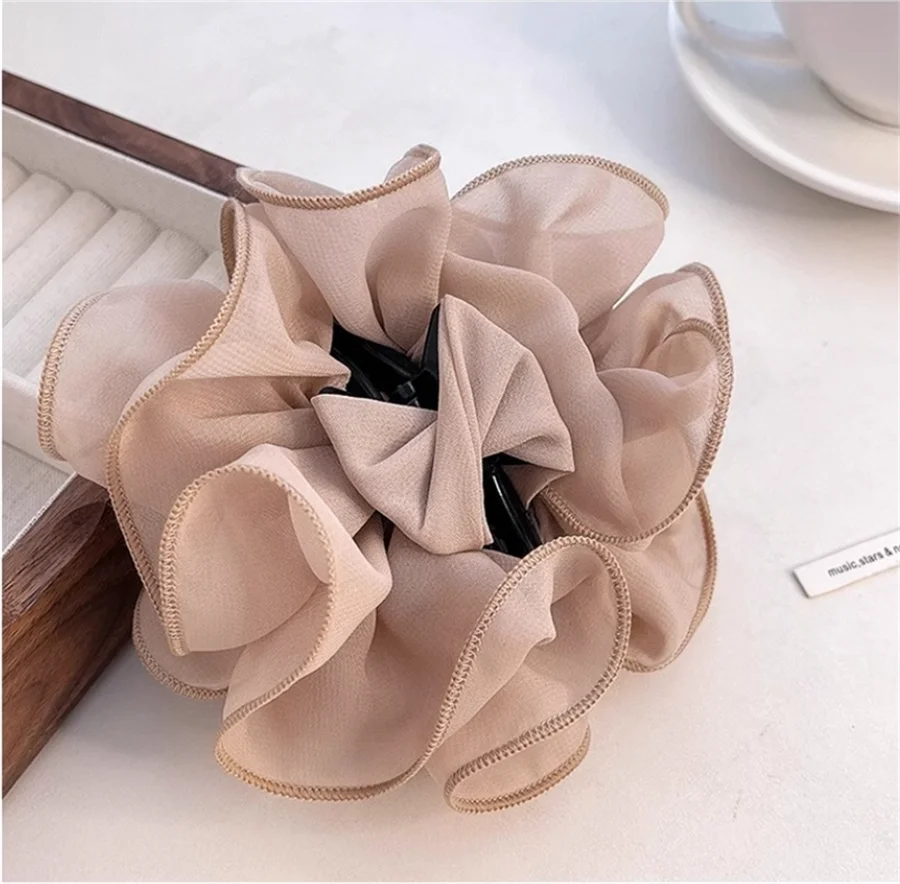 pince à cheveux en fil de soie pour femmes, nouveau style à la mode, haut de gamme, sensation arrière, pince à cheveux polyvalente en forme de requin, cadeau de coiffure pince à cheveux en fil de soie pour femmes, nouveau style à la mode, haut de gamme, sensation arrière, pince à cheveux polyvalente en forme de requin, cadeau de coiffure