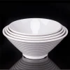 bols japonais en forme de chapeau, grand bol en mélamine blanche, ramen riz nrelula mala tang, plats de service de restaurant, ustensiles en porcelaine