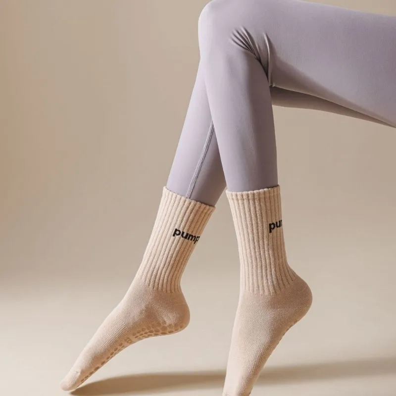 Chaussettes de Yoga antidérapantes pour femmes, chaussettes de Pilates, bas de sport à haute élasticité, bas à Tube moyen, respirants, absorbent la sueur Chaussettes de Yoga antidérapantes pour femmes, chaussettes de Pilates, bas de sport à haute élasticité, bas à Tube moyen, respirants, absorbent la sueur