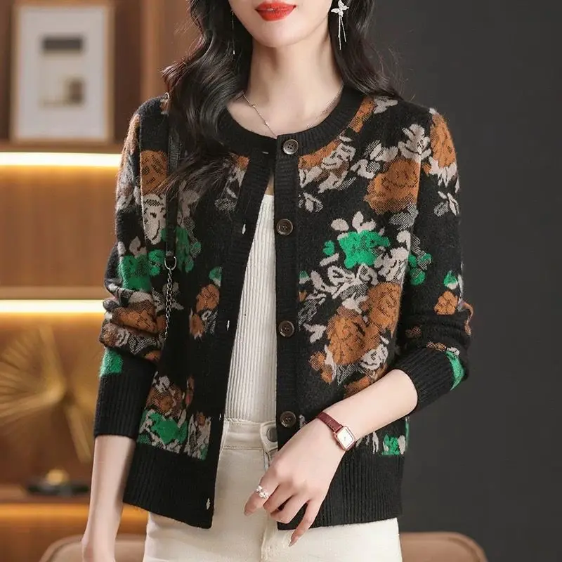 cardigan tricoté pour femmes, pull court, veste, vêtements d'extérieur, haut jacquard à col rond, nouvelle et à la mode, printemps et automne 2025 cardigan tricoté pour femmes, pull court, veste, vêtements d'extérieur, haut jacquard à col rond, nouvelle et à la mode, printemps et automne 2025