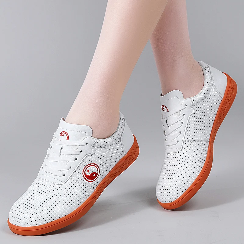 chaussures de taekwondo professionnelles, chaussures tai chi unisexes, chaussures de sport de karaté tai chi d'arts martiaux kung fu en plein air chaussures de taekwondo professionnelles, chaussures tai chi unisexes, chaussures de sport de karaté tai chi d'arts martiaux kung fu en plein air