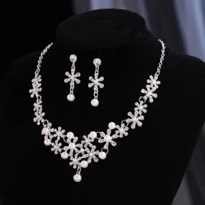 Ensemble de bijoux élégants en strass, collier de perles en alliage Vintage, oreilles scintillantes, collier de fleurs de Style coréen pour fête Ensemble de bijoux élégants en strass, collier de perles en alliage Vintage, oreilles scintillantes, collier de fleurs de Style coréen pour fête