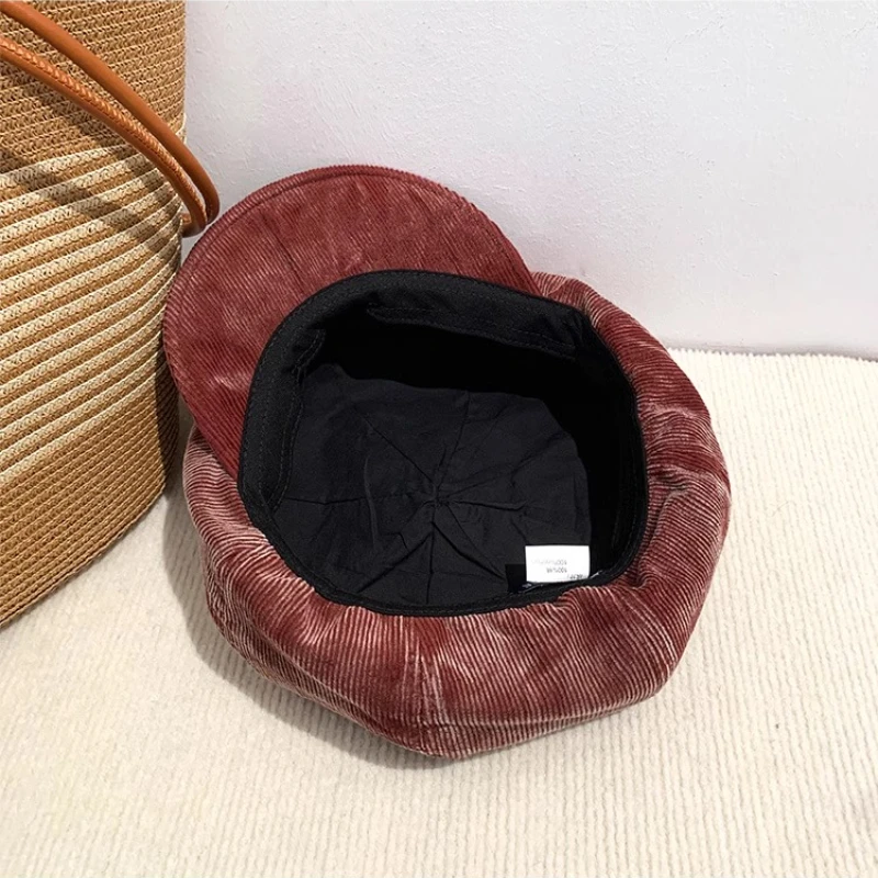 bérets octogonaux japonais en velours côtelé brodé pour femmes, mignon, décontracté, polyvalent, visage, petit chapeau de peintre rétro, printemps automne bérets octogonaux japonais en velours côtelé brodé pour femmes, mignon, décontracté, polyvalent, visage, petit chapeau de peintre rétro, printemps automne