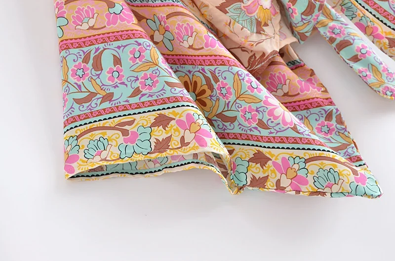 boho queens vintage imprimé fleuri ceintures court kimono femmes nouvelle mode col en v manches chauve souris dames robe de plage couvertures boho queens vintage imprimé fleuri ceintures court kimono femmes nouvelle mode col en v manches chauve souris dames robe de plage couvertures