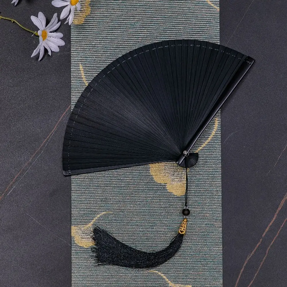ventilateur pliant classique japonais de style chinois pour femmes, ventilateur pliant noir de style prairie, ventilateur portable fait à la main, décoration de la maison ventilateur pliant classique japonais de style chinois pour femmes, ventilateur pliant noir de style prairie, ventilateur portable fait à la main, décoration de la maison