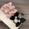 barrette coréenne élégante avec nœud en perles et strass, pince à cheveux de luxe avec frange latérale pour femmes, accessoires pour cheveux chics