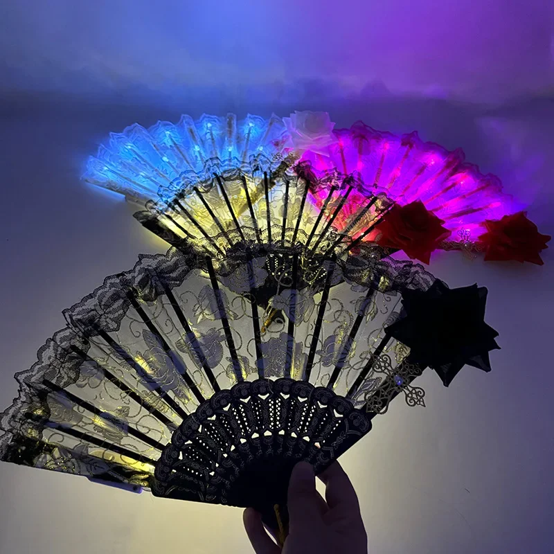Éventail Rose pliant en dentelle, 1 pièce, éventail de fête lumineux pour femmes et filles, Costume de danse, spectacles de musique, accessoires de Cosplay Éventail Rose pliant en dentelle, 1 pièce, éventail de fête lumineux pour femmes et filles, Costume de danse, spectacles de musique, accessoires de Cosplay