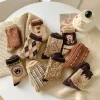 chaussettes tube épaisses en laine kawaii pour femmes, dessin animé harajuku, ours quadrillé, chaud, école, style mignon, automne, hiver