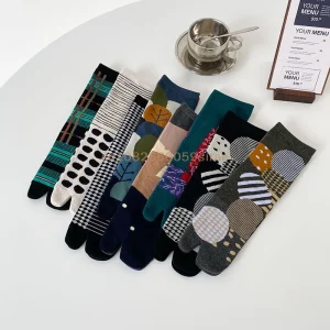 1 paire de chaussettes Jacquard colorées à deux orteils pour femmes, en coton doux et respirant, à bout fendu, plantes chics amusantes, chaussettes Tabi à rayures léopard 1 paire de chaussettes Jacquard colorées à deux orteils pour femmes, en coton doux et respirant, à bout fendu, plantes chics amusantes, chaussettes Tabi à rayures léopard