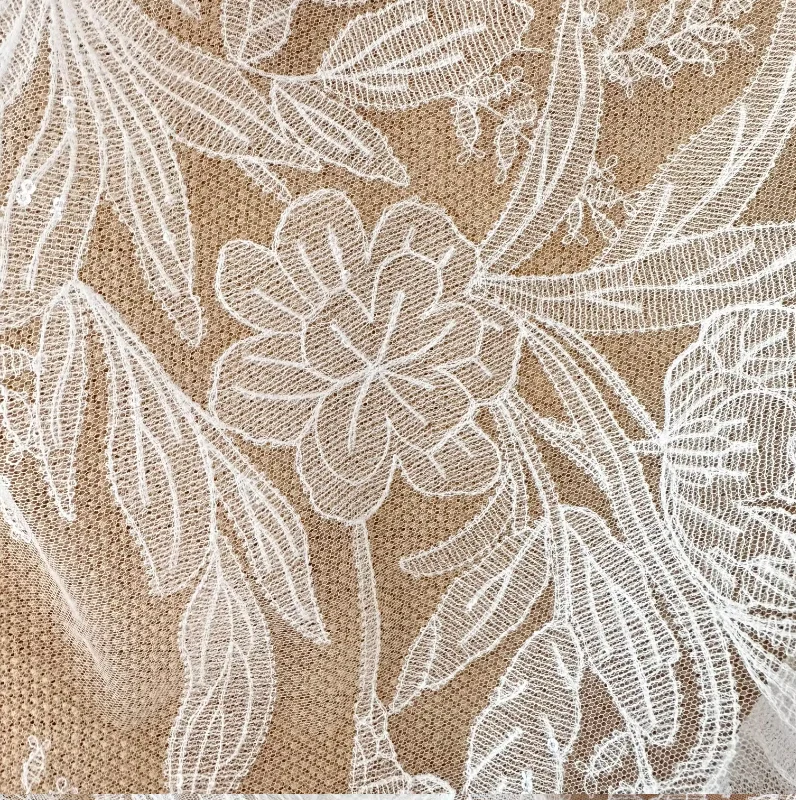 couvre chef en dentelle creuse brodée pour décoration de robe de mariée, style européen et américain, motif de fleurs végétales couvre chef en dentelle creuse brodée pour décoration de robe de mariée, style européen et américain, motif de fleurs végétales