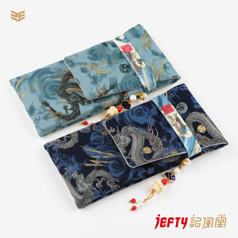 Poudres à stylo unique style japonais, étui de protection en acier à bouton brodé rétro Poudres à stylo unique style japonais, étui de protection en acier à bouton brodé rétro