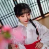 robe kimono en satin pour femmes, anime japonais, geisha yukata, robe douce, peignoir en fleurs, vêtements de nuit pour fans, ensemble de chaussettes tabi, blanc sakura
