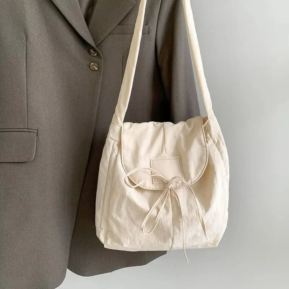 sac à bandoulière à rabat en nylon de style coréen, grande capacité, design de niche, sac en nylon léger et souple, fourre tout à fermeture éclair, sac à bandoulière pour femmes sac à bandoulière à rabat en nylon de style coréen, grande capacité, design de niche, sac en nylon léger et souple, fourre tout à fermeture éclair, sac à bandoulière pour femmes