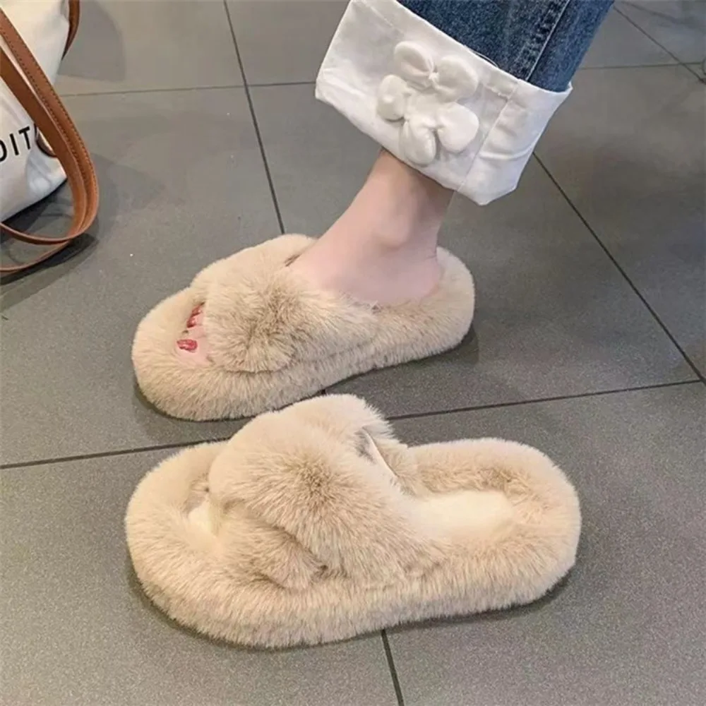belles diapositives homewear pantoufles bout ouvert anti dérapant plat en peluche pantoufles chaussures couleur unie pantoufles femmes hiver belles diapositives homewear pantoufles bout ouvert anti dérapant plat en peluche pantoufles chaussures couleur unie pantoufles femmes hiver