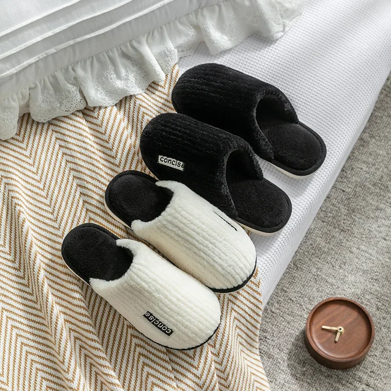 chaussures de confinement d'intérieur antidérapantes et chaudes à semelles épaisses, pantoufles en coton 2025 pour femmes en hiver pour usage domestique, printemps et automne chaussures de confinement d'intérieur antidérapantes et chaudes à semelles épaisses, pantoufles en coton 2025 pour femmes en hiver pour usage domestique, printemps et automne