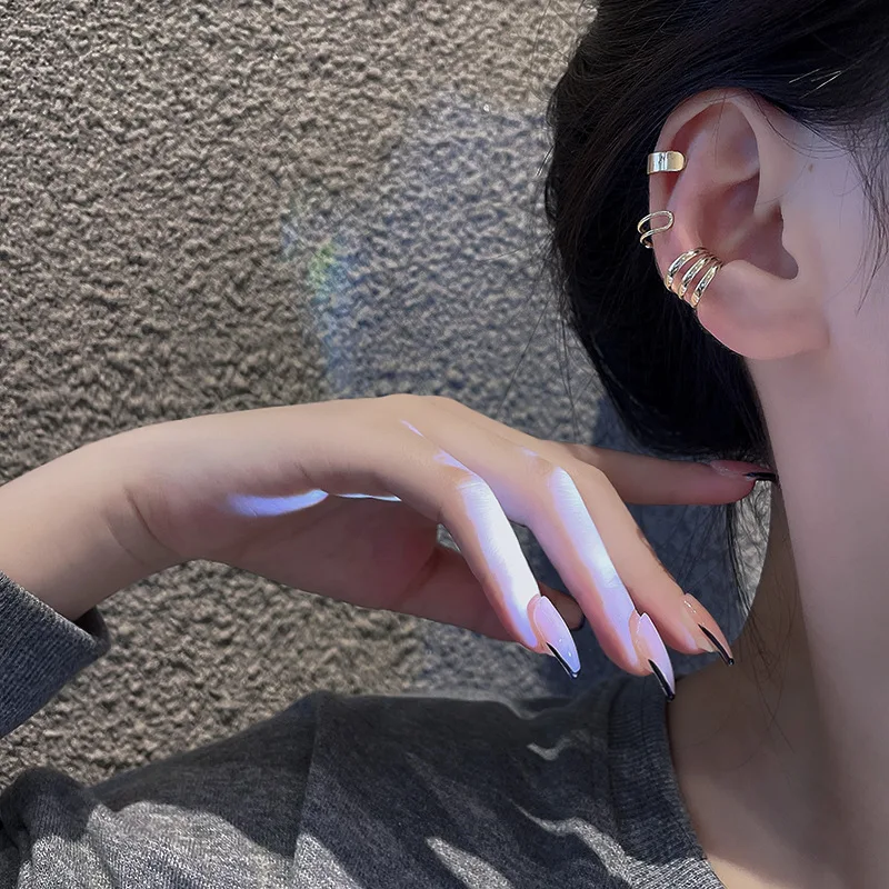 boucles d'oreilles à clip en forme de feuilles de couleur argent pour femmes et hommes, manchette d'oreille créative simple en c, ensemble de clips d'oreille non perçants, bijoux tendance, cadeau boucles d'oreilles à clip en forme de feuilles de couleur argent pour femmes et hommes, manchette d'oreille créative simple en c, ensemble de clips d'oreille non perçants, bijoux tendance, cadeau