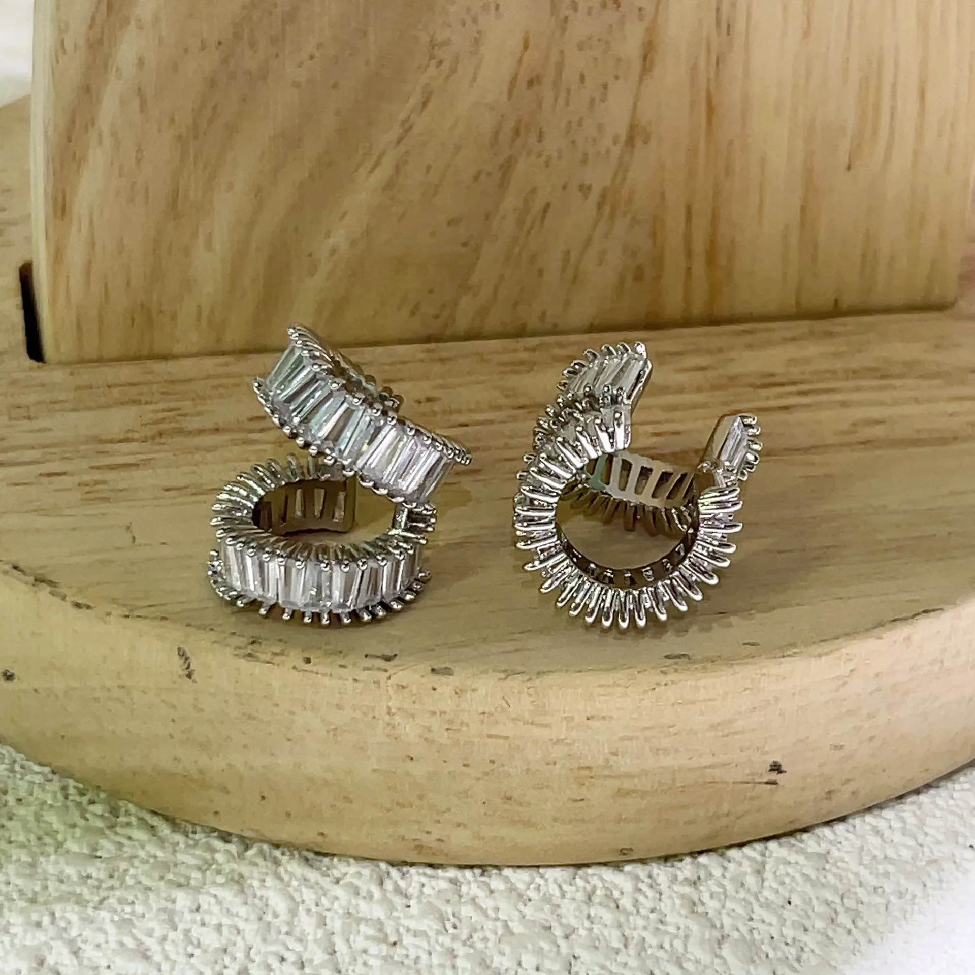 bracelet français en cristal, nouveaux bijoux, nouvelles tendances de vente, collier de perles, boucles d'oreilles d'amour, déchets doux, cadeaux de mariage pour femmes bracelet français en cristal, nouveaux bijoux, nouvelles tendances de vente, collier de perles, boucles d'oreilles d'amour, déchets doux, cadeaux de mariage pour femmes