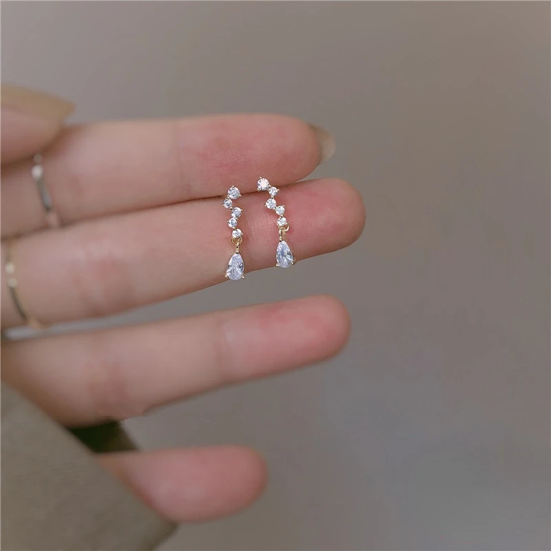 Boucles d’oreilles japonaises en argent Sterling 925, placage de pampilles en cristal exquis, or 14 carats, tempérament pour femmes, bijoux de fête assortis Boucles d’oreilles japonaises en argent Sterling 925, placage de pampilles en cristal exquis, or 14 carats, tempérament pour femmes, bijoux de fête assortis