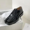 tabi ninja – chaussures unisexes pour hommes et femmes, mocassins à semelle épaisse et bout fendu, mocassins en cuir verni pour couple, chaussures de marche en plein air