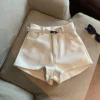 Mode coréenne femmes noir blanc élégant Sexy Mini Shorts kaki automne taille haute vacances pantalons courts dames 2025 Streetwear Mode coréenne femmes noir blanc élégant Sexy Mini Shorts kaki automne taille haute vacances pantalons courts dames 2025 Streetwear