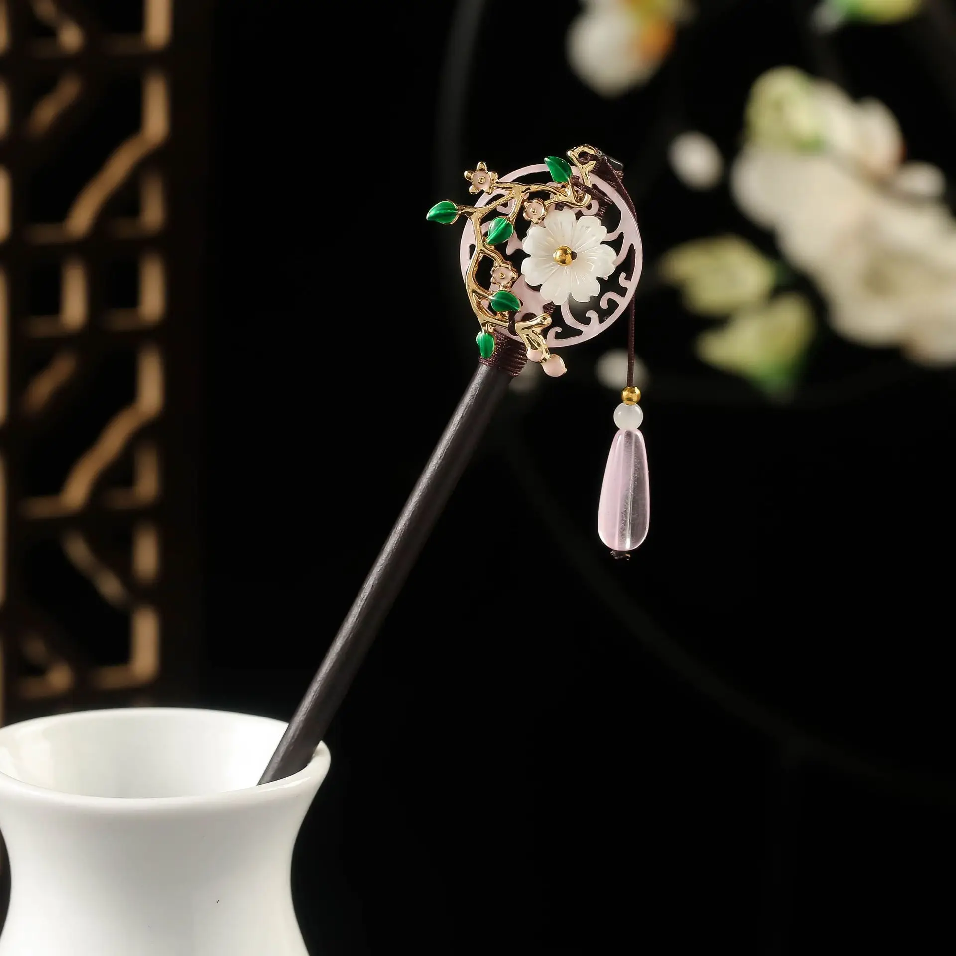 baguettes à cheveux chinoises vintage en bois pour femmes, épingles à cheveux de luxe faites à la main, baguettes à fleurs, accessoire de bijoux pour tête de fête de mariage baguettes à cheveux chinoises vintage en bois pour femmes, épingles à cheveux de luxe faites à la main, baguettes à fleurs, accessoire de bijoux pour tête de fête de mariage