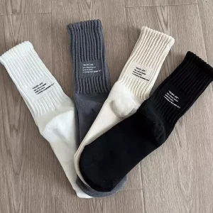Chaussettes de sport respirantes en coton pour hommes et femmes, chaussettes décontractées monochromes, chaussettes Hip Hop Skateboard, nouveau créateur, équipage, automne, hiver