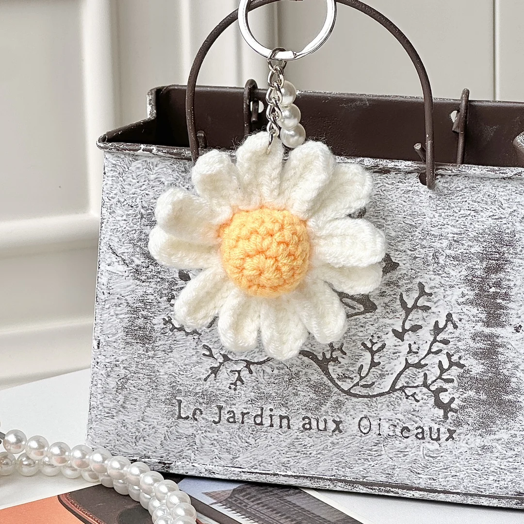 pendentif fleur de marguerite fait à la main au crochet pour sac à main, produits finis au crochet, porte clés à fleurs tricotées, accessoires au crochet pendentif fleur de marguerite fait à la main au crochet pour sac à main, produits finis au crochet, porte clés à fleurs tricotées, accessoires au crochet