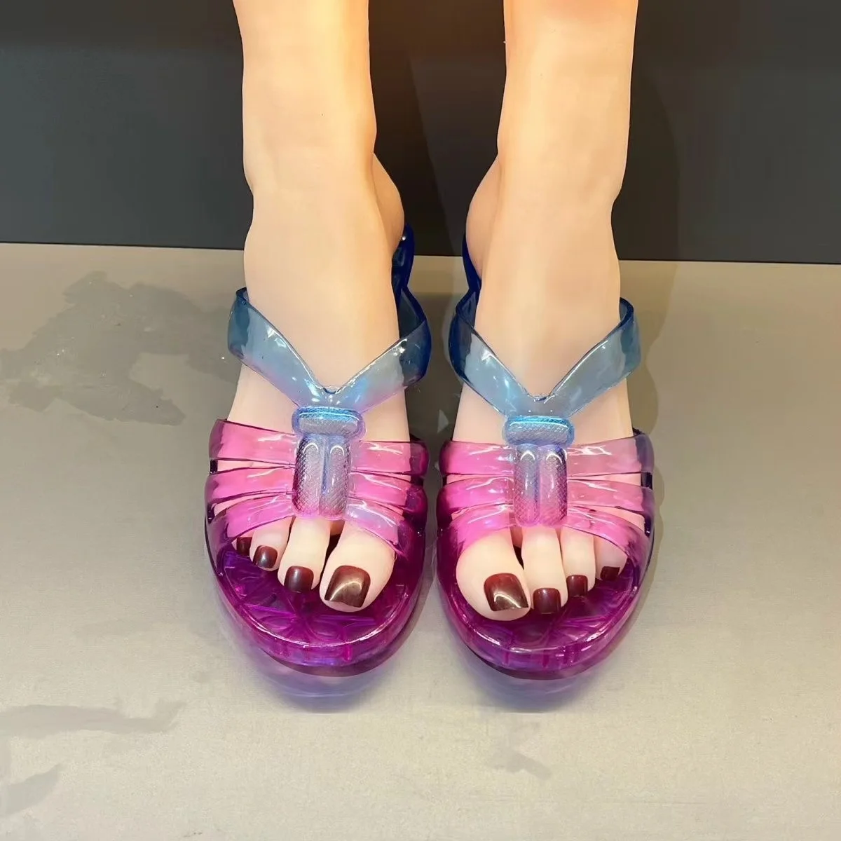 sandales à talons hauts pour femmes, chaussures d'été en gelée, pantoufles plates, tongs de maison, sandales rétro d'extérieur, pantoufles transparentes sandales à talons hauts pour femmes, chaussures d'été en gelée, pantoufles plates, tongs de maison, sandales rétro d'extérieur, pantoufles transparentes