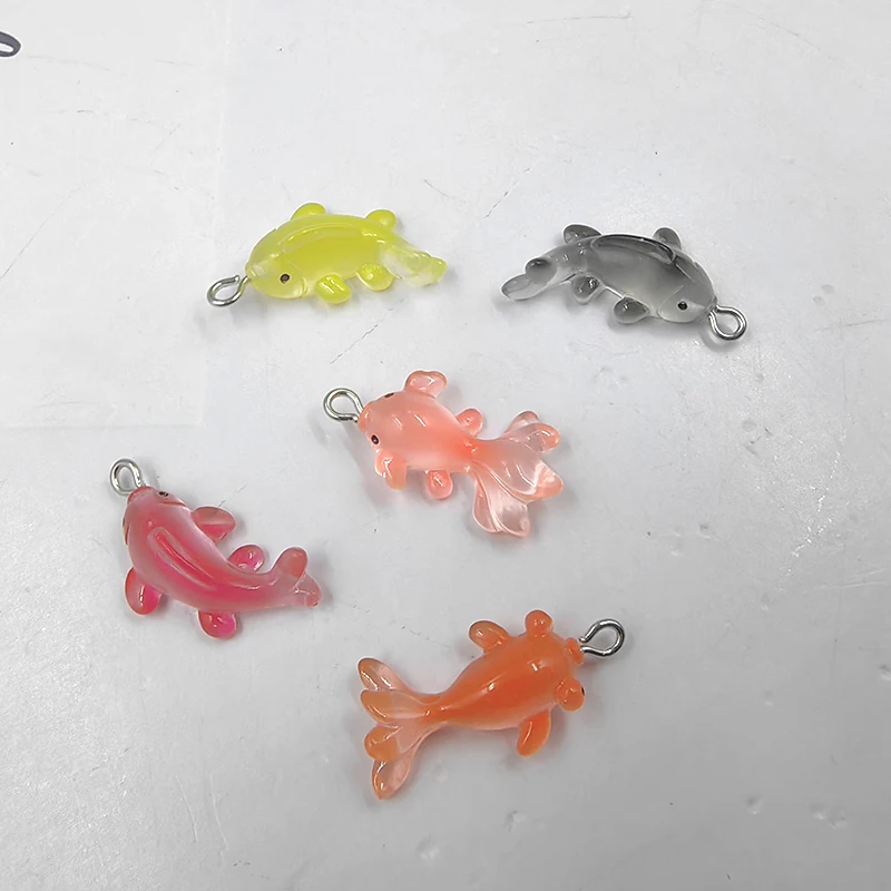 breloques kawaii en forme de petit poisson, carpe koi, pour la fabrication de bijoux, animaux, pendentifs en forme de poisson rouge, artisanat, boucle d'oreille, porte clés, 10 pièces breloques kawaii en forme de petit poisson, carpe koi, pour la fabrication de bijoux, animaux, pendentifs en forme de poisson rouge, artisanat, boucle d'oreille, porte clés, 10 pièces