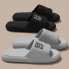 qyckaby pantoufles d'intérieur et d'extérieur pour hommes et femmes, sandales non aldes, chaussures de plage décontractées, semelle souple, tongs de dessin animé, chaussure de couple, nouveau, 2024
