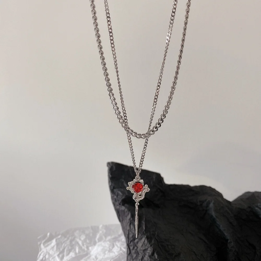 collier pendentif rose incrusté de strass de luxe à la mode, charmant bijoux de fête de banquet, chaîne de clavicule, cadeaux de vacances collier pendentif rose incrusté de strass de luxe à la mode, charmant bijoux de fête de banquet, chaîne de clavicule, cadeaux de vacances