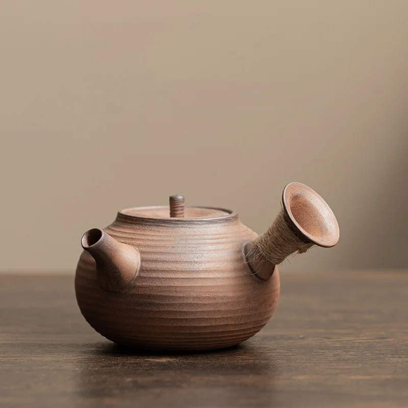 Théière à poignée latérale en poterie brute de boue de roche ancienne de 200ML, théière rétro, bouilloire à thé, cérémonie du thé, fabrication de thé, Pot unique, cérémonie du thé Théière à poignée latérale en poterie brute de boue de roche ancienne de 200ML, théière rétro, bouilloire à thé, cérémonie du thé, fabrication de thé, Pot unique, cérémonie du thé