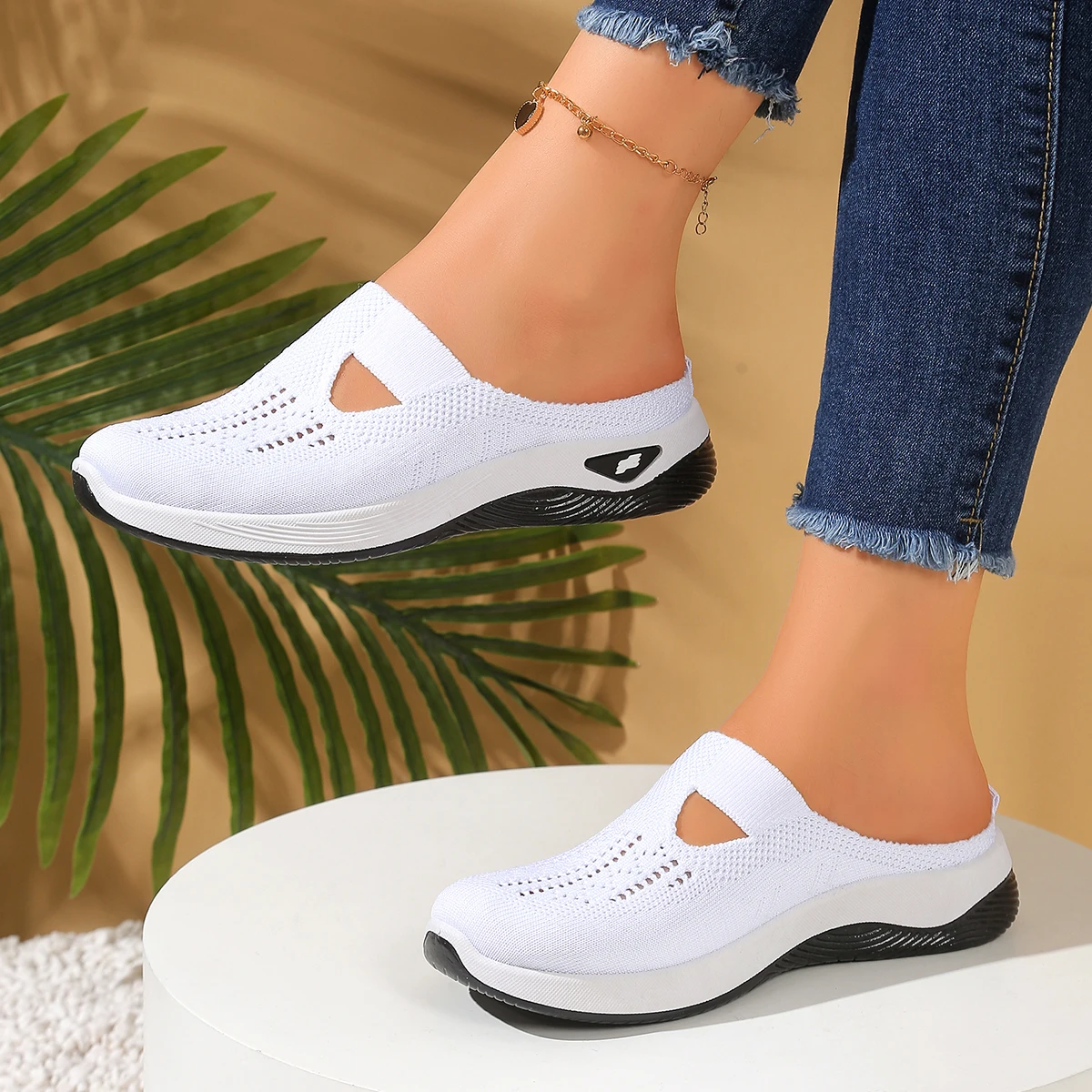 chaussures pour femmes pratiques et confortables à la maison, un pied avec évent et demi pantoufle, chaussures d'été pour femmes, livraison gratuite chaussures pour femmes pratiques et confortables à la maison, un pied avec évent et demi pantoufle, chaussures d'été pour femmes, livraison gratuite