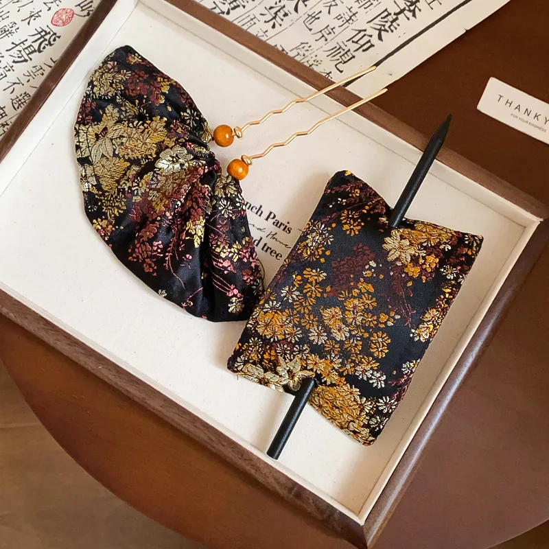 Épingles à cheveux brodées de fleurs pour femmes, bâtons carrés en forme d'éventail, baguettes rétro de style palais, accessoires de couvre chef tendance z Épingles à cheveux brodées de fleurs pour femmes, bâtons carrés en forme d'éventail, baguettes rétro de style palais, accessoires de couvre chef tendance z