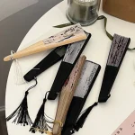 InjAlberese-Éventail Pliant Japonais en Bambou, Tige Colorée, brevClassique, Pompon, Indépendant, Décoration de la Maison InjAlberese-Éventail Pliant Japonais en Bambou, Tige Colorée, brevClassique, Pompon, Indépendant, Décoration de la Maison