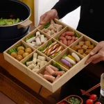 Escalette de service japonaise vintage en bois, 2/3/4/6/9 grilles, pour collation, dessert, hot pot aiss, plat de soja Escalette de service japonaise vintage en bois, 2/3/4/6/9 grilles, pour collation, dessert, hot pot aiss, plat de soja