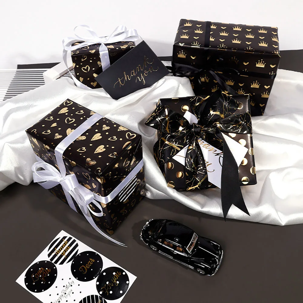 Papier d’emballage cadeau Flexible enduit noir, papier d’emballage de noël classique pour poupées plus grandes, ensembles de livres pour la saint-valentin Papier d’emballage cadeau Flexible enduit noir, papier d’emballage de noël classique pour poupées plus grandes, ensembles de livres pour la saint-valentin