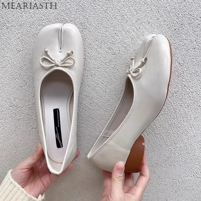 tabi chaussures ballet falts ballerine en cuir chaussures pour femmes bout fendu chaussures plates tabi sans lacet mocassins à fond souple avec nœud tabi chaussures ballet falts ballerine en cuir chaussures pour femmes bout fendu chaussures plates tabi sans lacet mocassins à fond souple avec nœud