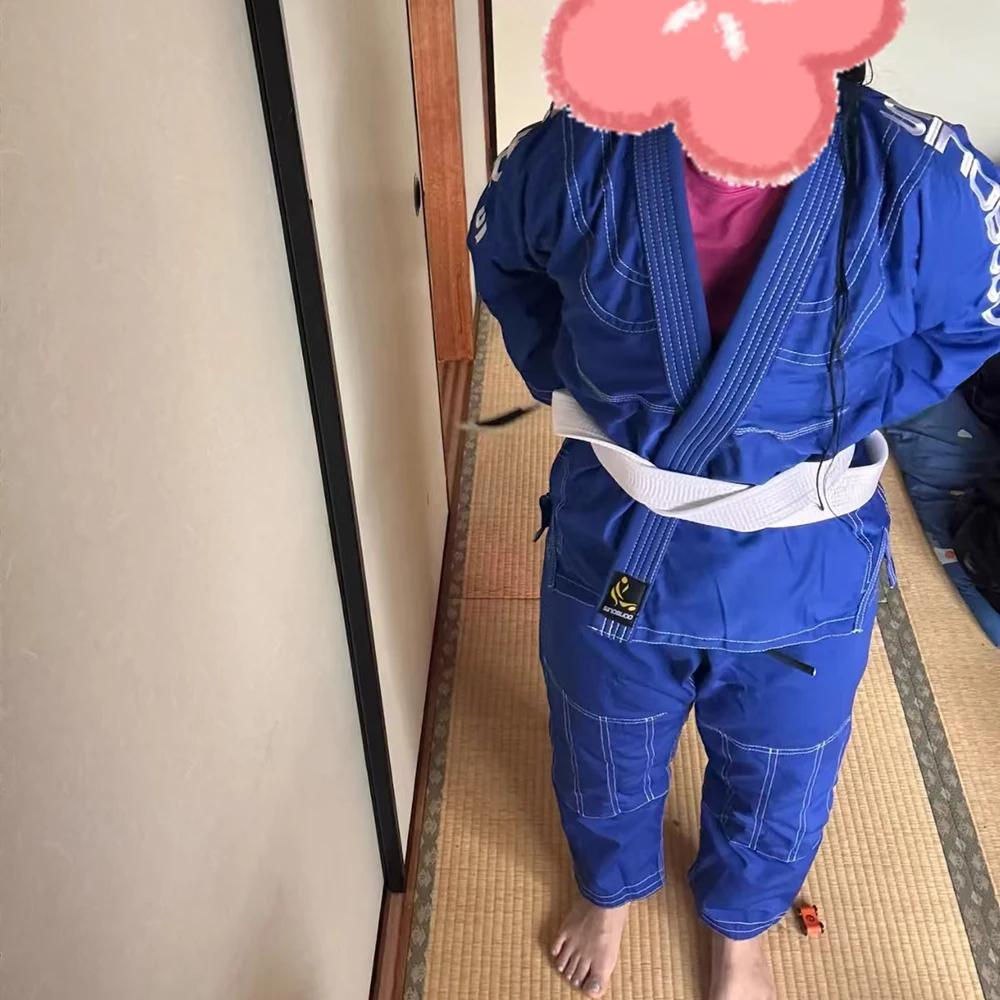 kimono brésilien fin jiu jitsu, nouvel entraînement pour enfants et adultes, bjj gi mma personnalisé, 3 couleurs, pour hommes jiu jitsu avec ceinture blanche kimono brésilien fin jiu jitsu, nouvel entraînement pour enfants et adultes, bjj gi mma personnalisé, 3 couleurs, pour hommes jiu jitsu avec ceinture blanche