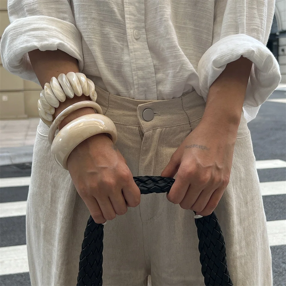  bracelets vintage punk beige pour femmes, à la mode, géométriques, irréguliers, épais, bijoux à main, cadeaux, 2025 bracelets vintage punk beige pour femmes, à la mode, géométriques, irréguliers, épais, bijoux à main, cadeaux, 2025