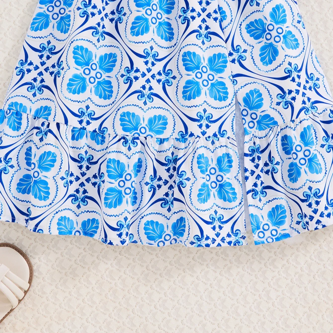ensemble de tenue florale bleue bohème, haut court exclusif à col licou et jupe portefeuille à fente haute, 2 pièces, ensemble de plage d'été pour femmes ensemble de tenue florale bleue bohème, haut court exclusif à col licou et jupe portefeuille à fente haute, 2 pièces, ensemble de plage d'été pour femmes