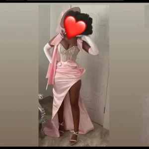 Robe de Cocktail en Satin rose moderne, style sirène, bretelles avec nœud et perles, robe de soirée sans manches