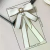 style coréen simple nœud papillon broche simple imitation perle broche femmes noir deuil corsage chemise col vêtements broches