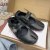 tabi chaussures nouvelle mode boucle de ceinture chaussures à bout fendu baskets dames en cuir chaussures plates mary jane décontracté pour les femmes 2026