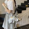 sac à dos en cuir d'inspiration vintage pour femmes, style rétro avec plusieurs poches et bretelles réglables