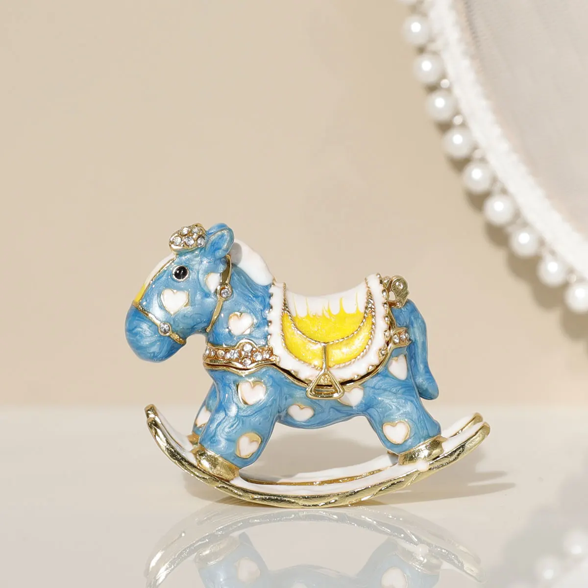 Petit cheval à bascule, petite boîte à bijoux, boîte à boucles d’oreilles, jouet pour enfants, Mini ornements Petit cheval à bascule, petite boîte à bijoux, boîte à boucles d’oreilles, jouet pour enfants, Mini ornements