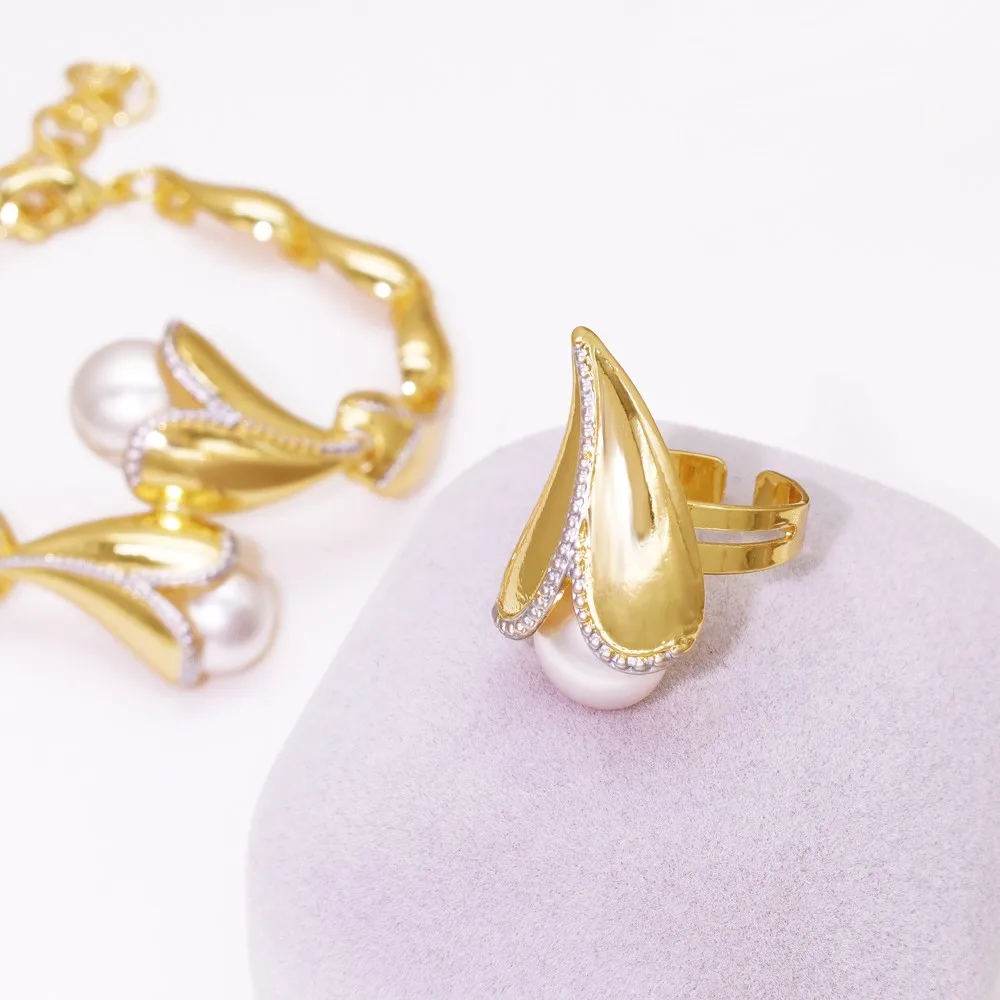 gzjpei 4 pièces ensemble de bijoux en perles d'eau douce unique italie 18k plaqué or goutte d'eau bijoux pour les femmes cadeau de mariage 2025 nouveau gzjpei 4 pièces ensemble de bijoux en perles d'eau douce unique italie 18k plaqué or goutte d'eau bijoux pour les femmes cadeau de mariage 2025 nouveau