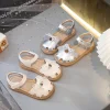 Sandales princesse pour enfants, nouvelle mode d’été 2025, Style coréen, fond souple, antidérapant, découpes polyvalentes, chaussure douce Sandales princesse pour enfants, nouvelle mode d’été 2025, Style coréen, fond souple, antidérapant, découpes polyvalentes, chaussure douce
