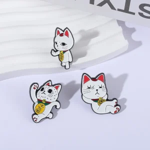 Broche en alliage de chat porte-bonheur, dessin animé mignon, broches en émail, Badge en métal personnalisé et tendance, accessoires cadeaux amusants